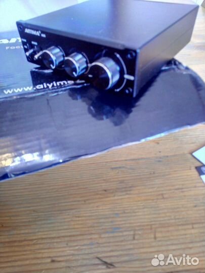 Усилитель с фонокорректором для винилпроигрывателя