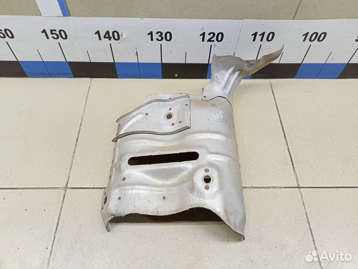 Экран тепловой Avensis II 2003-2008