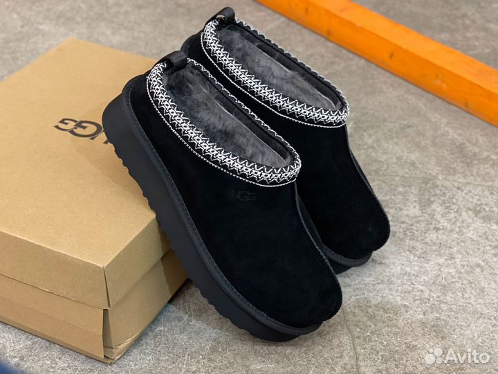 UGG Tazz Platform Black