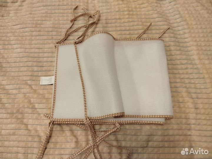 Бортик в детскую кроватку