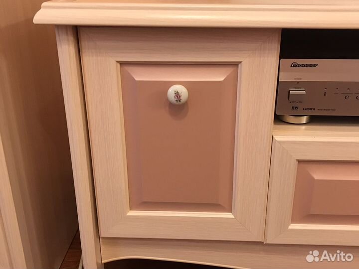 Тумба под телевизор