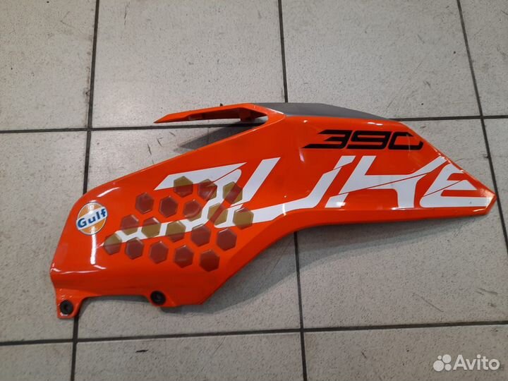 Обтекатель бака KTM Duke 390 2019г