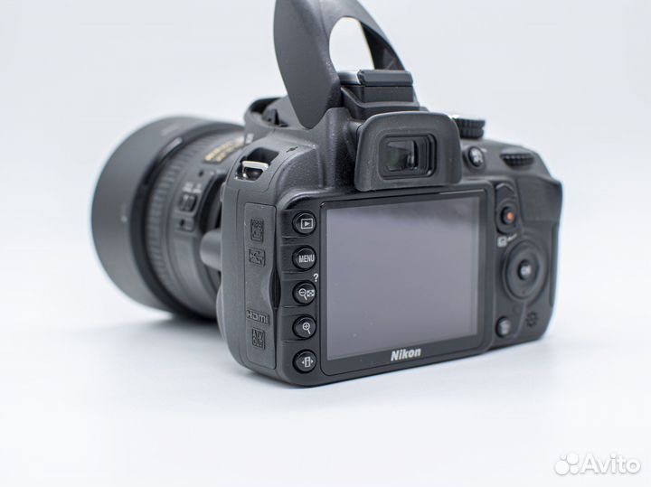 Зеркальный фотоаппарат Nikon D3100 + 50mm 1.8G