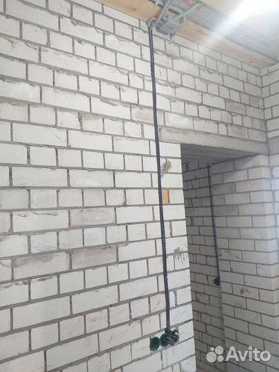 Услуги электрика и сантехника