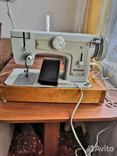 Швейная машинка мальва