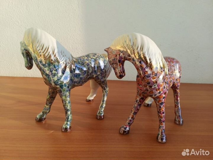 Фарфоровые статуэтки Конь-Огонь