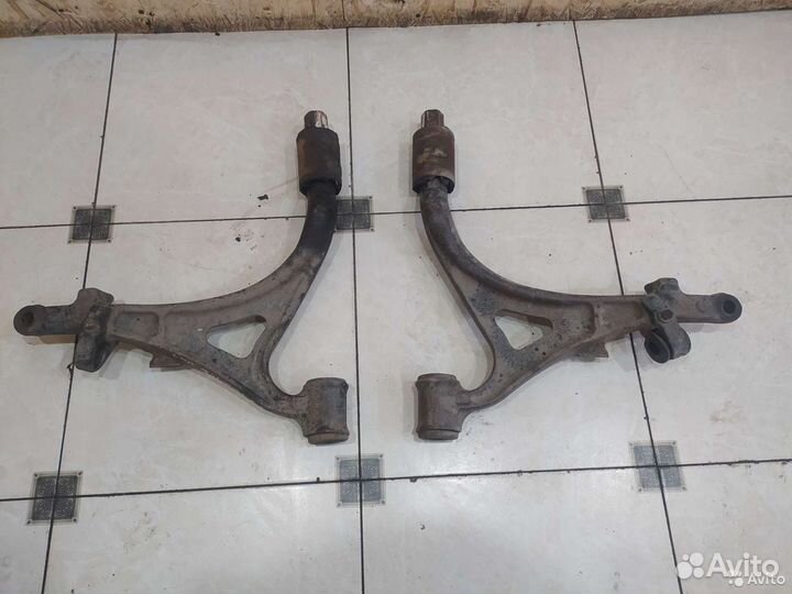 Рычаг передний правый нижний Mercedes-Benz W163