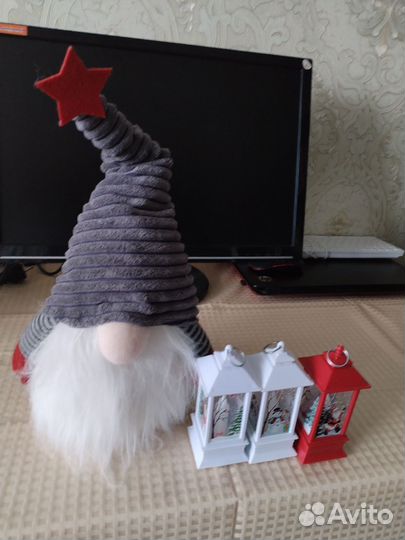 Новогодние игрушки