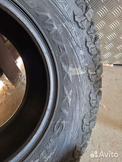 Maxxis UE-102 255/55 R15 25