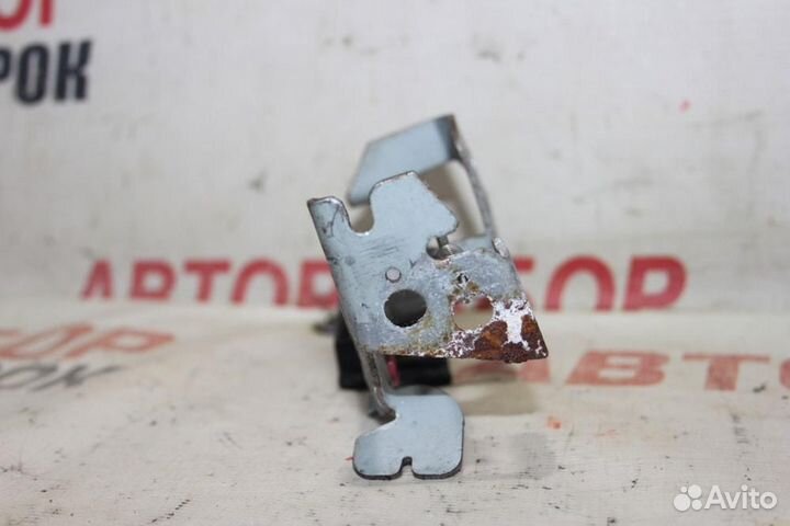 Ручка открывания лючка бензобака для Mazda 6 2002