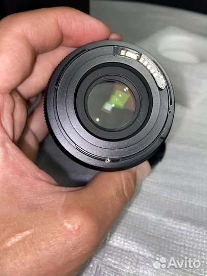 Объектив Mitakon Creator 35mm f/2.0 Canon EF