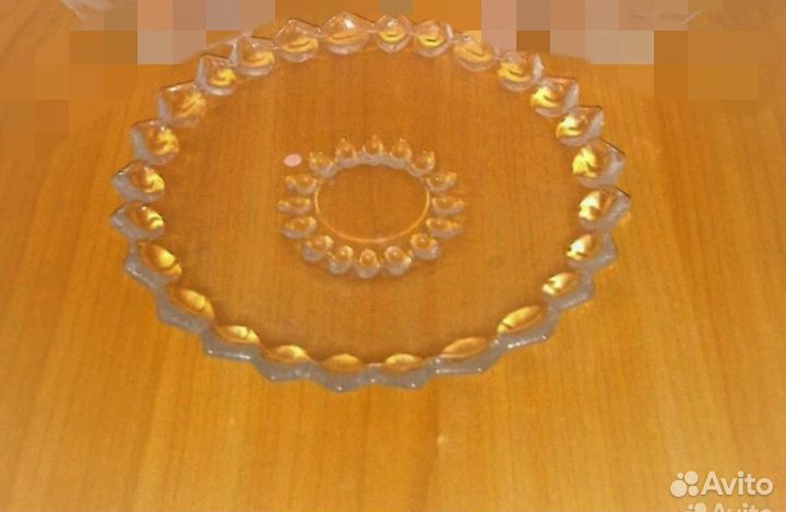 Стеклянная красивая тарелочка