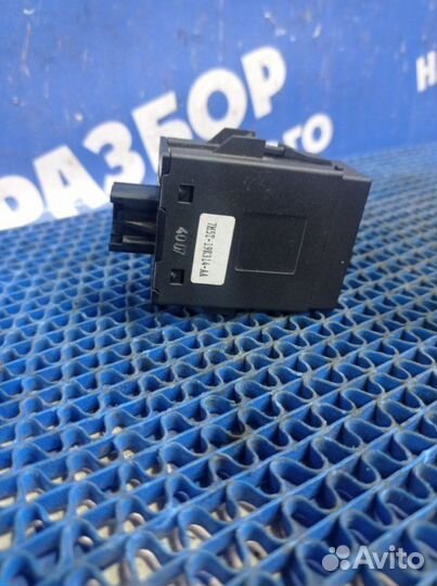 Кнопка обогрева сидений Ford Focus 2 универсал