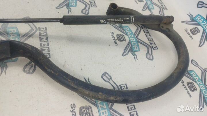 Петля двери багажника Peugeot 406