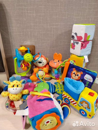 Развивающие игрушки для малышей