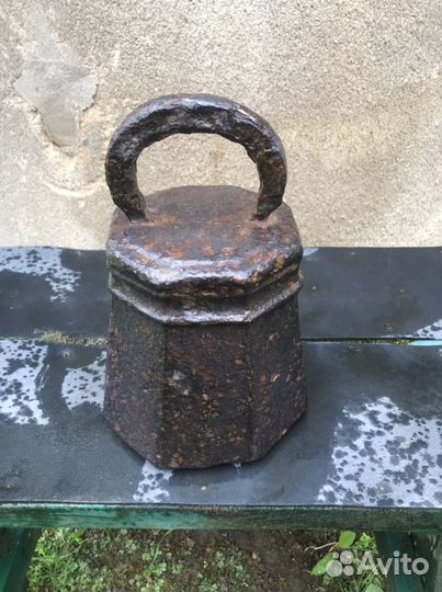 Царская гранёная гиря, 1 пуд (16 кг)