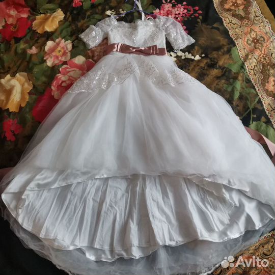 Платье для девочки 128-134