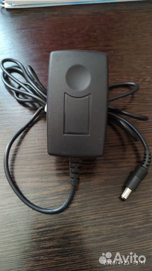 Адаптер V-infinity emsa050300, 5V, 3A