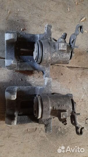 Суппорта задние jetta 6