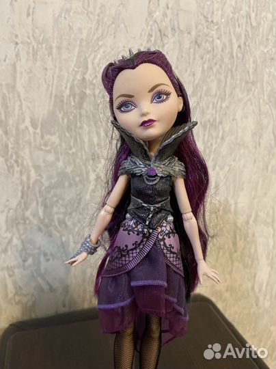 Кукла базовая Raven Queen