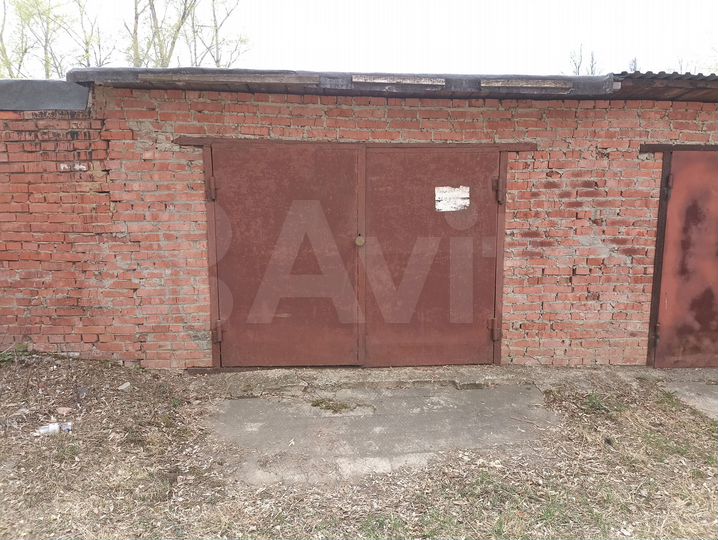 Гараж, > 30 м²