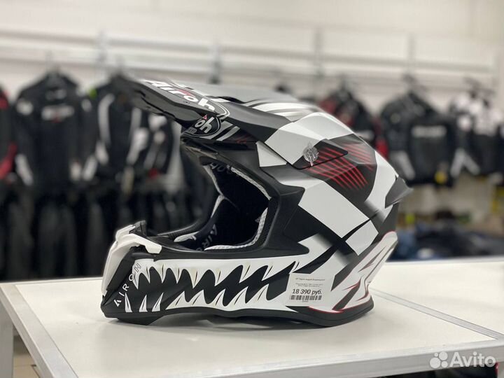 Шлем кроссовый Airoh Twist 2.0