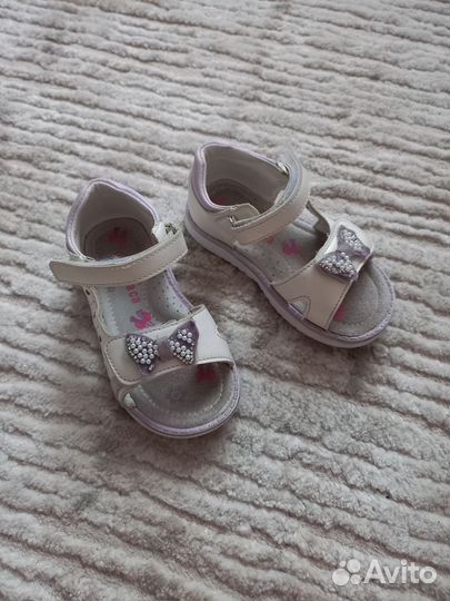 Обувь на девочку