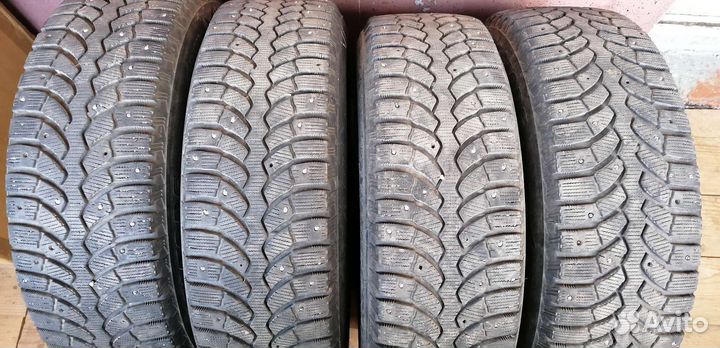 Bridgestone Blizzak Spike-01 185/65 R15 88T