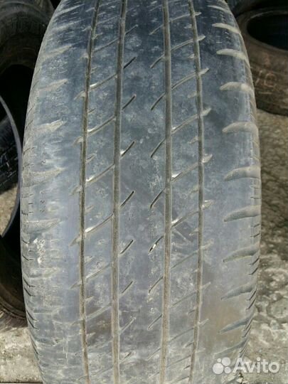 GT Radial Champiro 128 235/65 R17