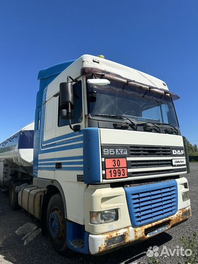 DAF 95XF430 с полуприцепом, 2001