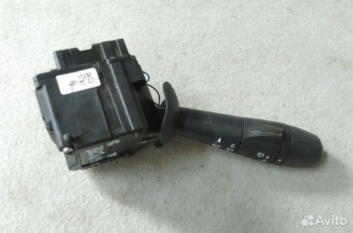Подрулевой переключатель дворников правый LADA