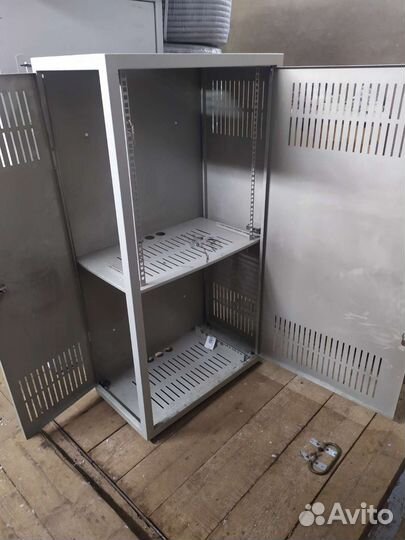 Шкаф телекоммуникационный 19