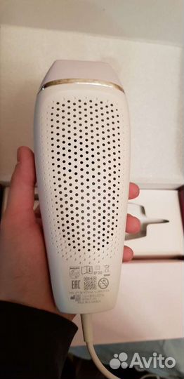 Фотоэпилятор Philips Lumea Essential BRI863/00