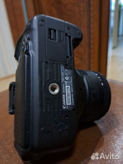 Зеркальный фотоаппарат canon 600d комплект