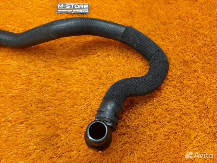 Патрубок системы охлаждения Mercedes-Benz C-Class