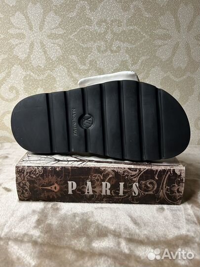 Женская обувь