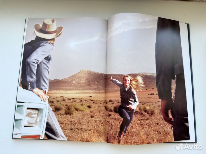 Лукбук книга Levi's