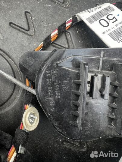 Замок двери A 164 723 06 14