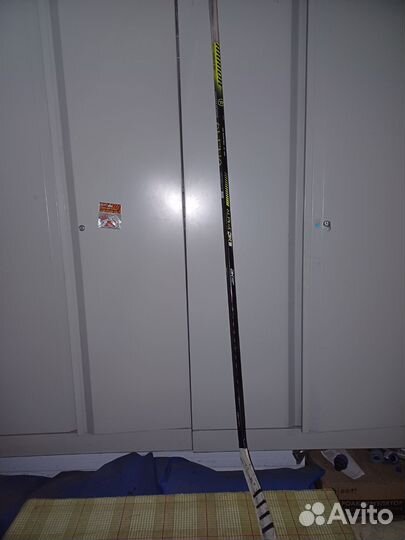 Хоккейная клюшка warrior