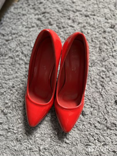 Туфли женские красные лодочки 33 размер