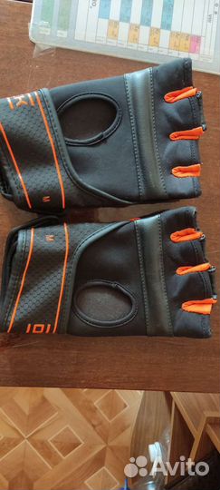 Перчатки для спорта mma