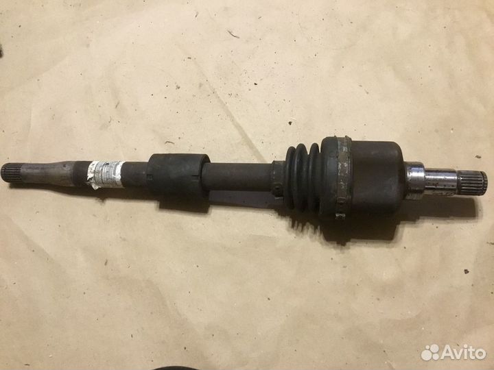 Полуось передняя левая Ford Focus 3