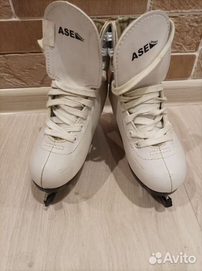 Коньки фигурные детские 29 размер