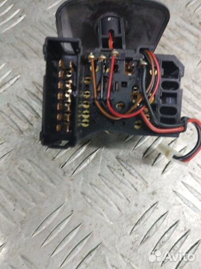 Подрулевой переключатель света Renault Symbol