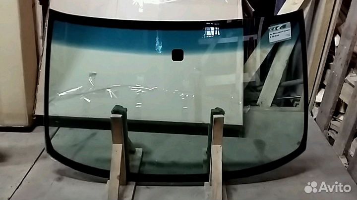 Стекло лобовое Mitsubishi Lancer (CK) 1996-2003