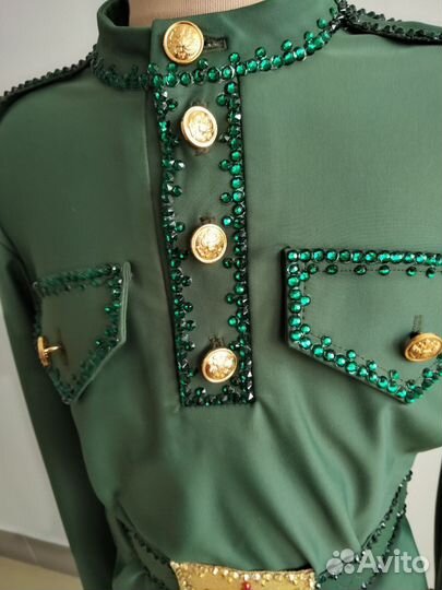 Костюм для фигурного катания