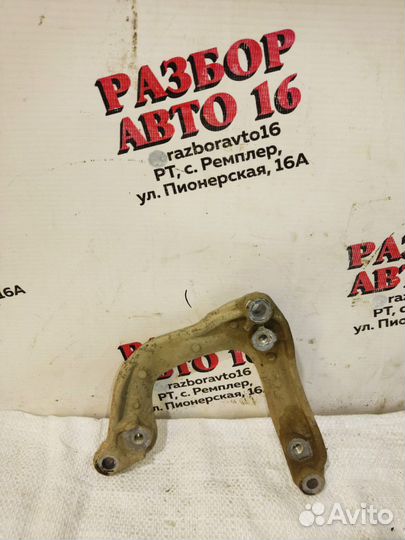 Кронштейн компрессора кондиционера Mitsubishi Asx