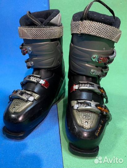 Ботинки для горных лыж