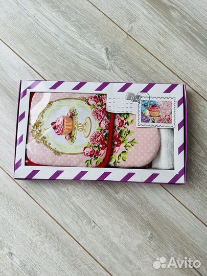 Подарочный набор. Варежка, прихватка, полотенце