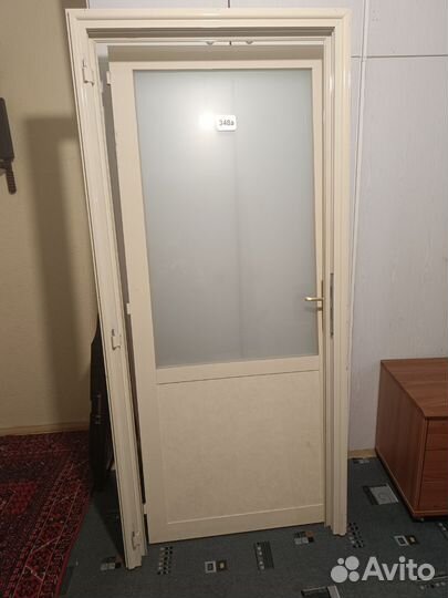 Дверь аллюминиевая со стеклом